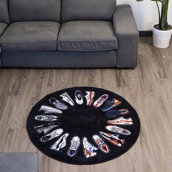 以歷代經典 Nike Air Max 為靈感的巨型地毯