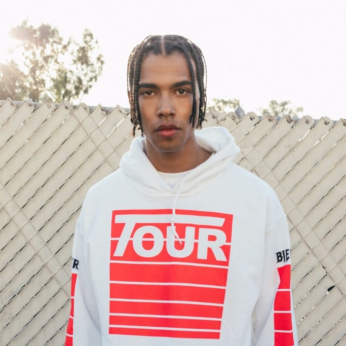 每次都賣到翻！小賈斯汀新推巡演限定潮 T　再掀 Team Bieber 街頭時尚熱潮！