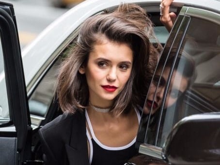 《吸血鬼日記》Nina Dobrev 街頭拍時尚寫真　網友驚：瘦過頭反而顯老了...