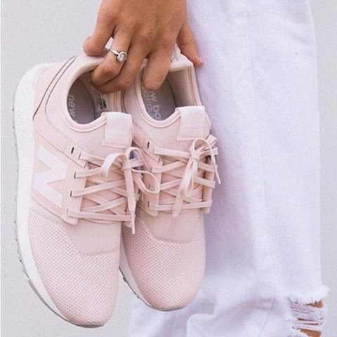 粉紅色真夯！特搜 6 款粉紅色系球鞋，韓國 NB 247 又出新鞋款！