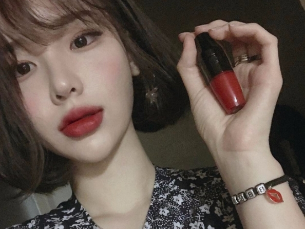 啞緻型唇膏就必然會變乾？這 16 支絕對會是例外！