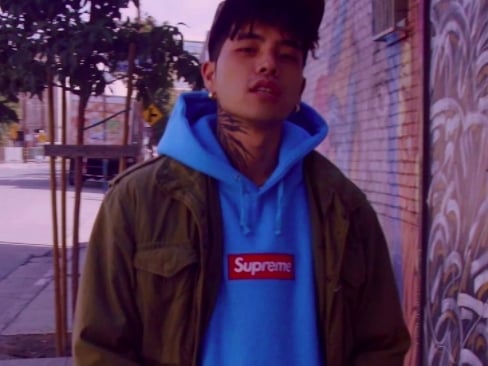 曾與 Keith Ape 組團！這位韓國「最會穿的饒舌歌手」，直接把 Supreme 寫成歌