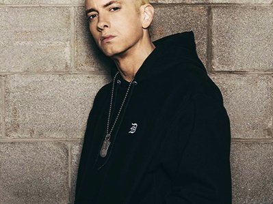 還記得 Eminem 歌中那位自殺的歌迷 Stan 嗎？ 《牛津英語詞典》正式收錄了這一單詞