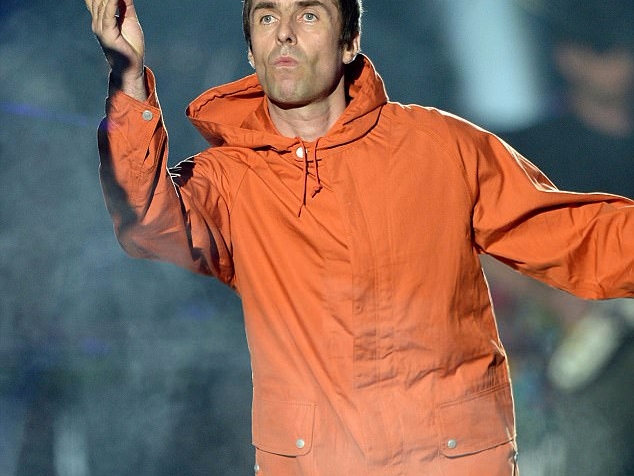 兄弟翻臉！綠洲合唱團 Liam Gallagher 怒嗆哥哥缺席曼徹斯特演唱會：你真可悲！