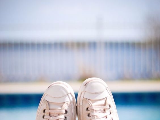 怎麼穿都不會膩，Converse 今夏在掀「開口笑」熱潮