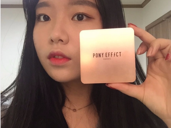  懶得補妝又想有清透底妝？韓妞私藏「PONY EFFECT 持久無瑕氣墊粉餅」兩個願望一次滿足！