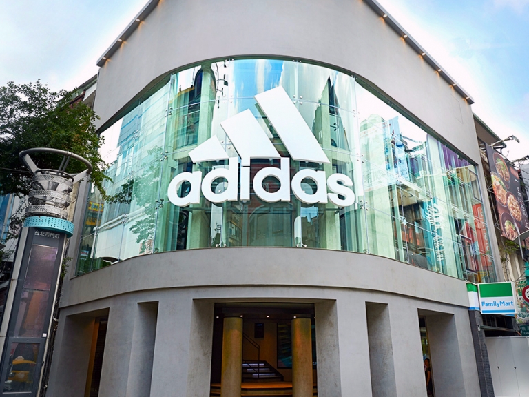 超大鞋牆來襲！adidas 在西門打造全新運動潮流基地，首賣 UltraBOOST 最新款是這兩雙