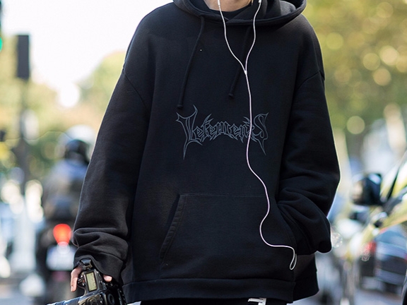 2017 CFDA 大獎公佈，“紐約新人”Raf Simons 將年度男裝、女裝設計師大獎同時收入囊中