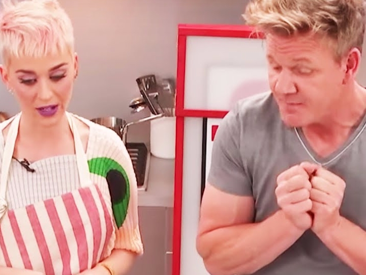 Katy Perry 大戰地獄廚神 Gordon 肉醬肉丸,驚慌大喊「那個電磁爐在對我尖叫」!