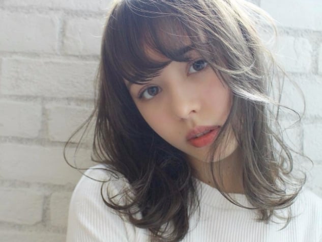 提升氣質靠髮色：低調又有質感，日本女生大愛的亞麻啡色夏日髮型靈感集
