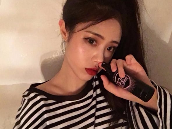 韓國女生打造持久妝容的秘密武器！有了這 3 件法寶，從此再也不知道什麼叫溶妝！