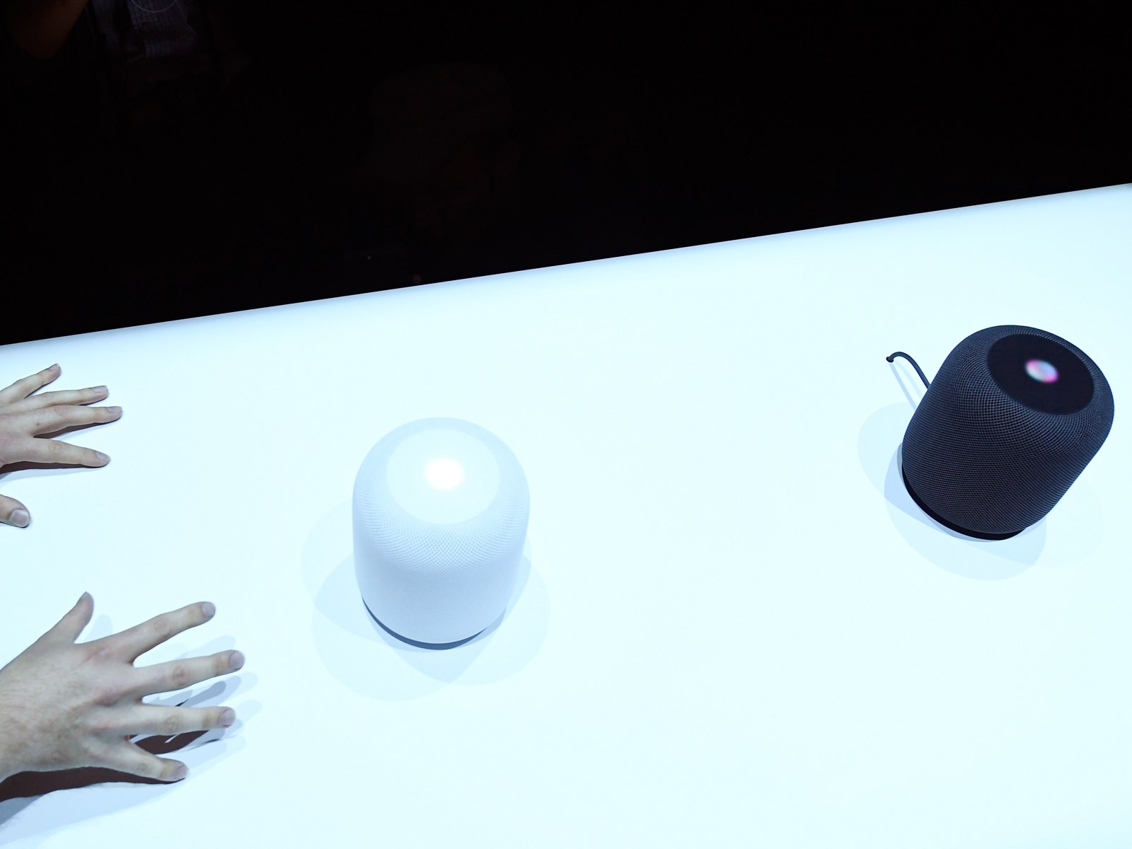 Apple 推出最強的喇叭！全新 HomePod 帶來不一樣的家居音樂享受