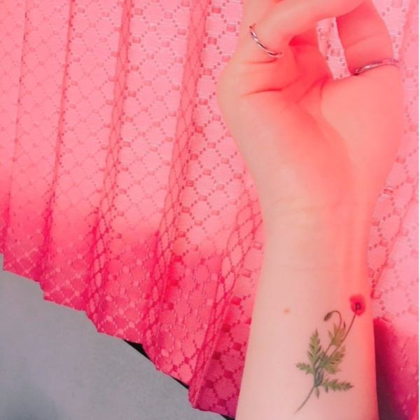 三心兩意又怕痛的女生都可以擁有紋身！這間韓國網店出品的清新系紋身貼紙，美得讓你不能抗拒！