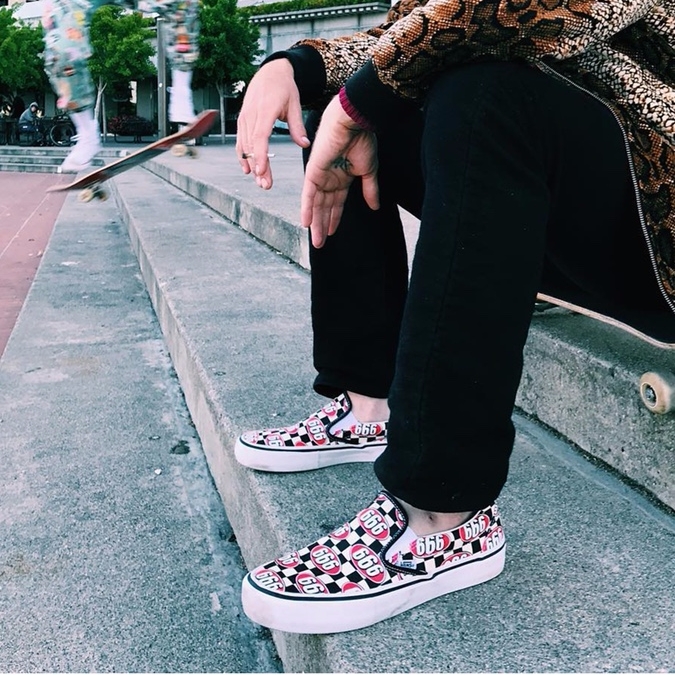 Supreme x Vans 即將被秒殺的聯名大作　「666」Slip-on ！
