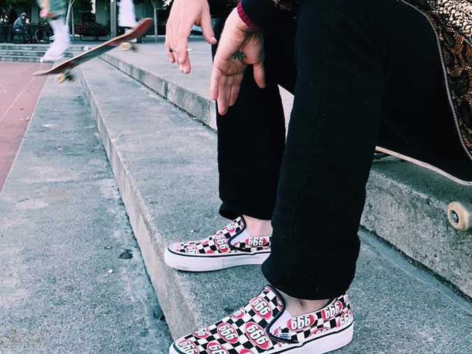 Supreme x Vans 即將被秒殺的聯名大作　「666」Slip-on ！