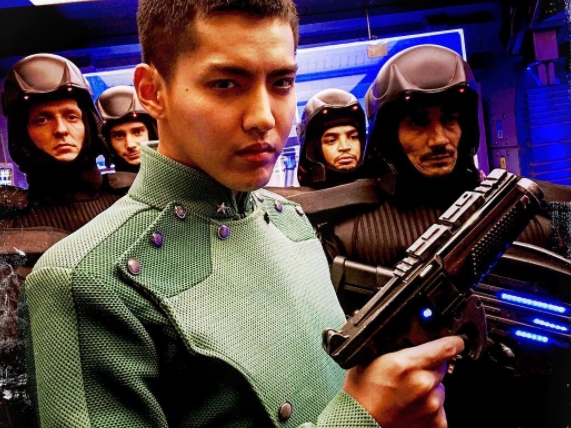 把丹恩、卡拉、蕾哈娜、吳亦凡一次看夠！盧貝松新作《星際特工瓦雷諾: 千星之城》中文預告釋出