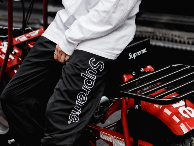 Supreme x Coleman 聯名迷你摩托車於本周迎來官方發售