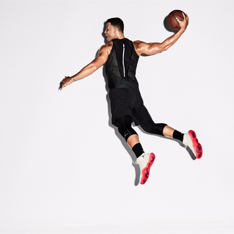 打籃球最新首選！一次搞懂 「Nike React 材質」的運動鞋有多厲害