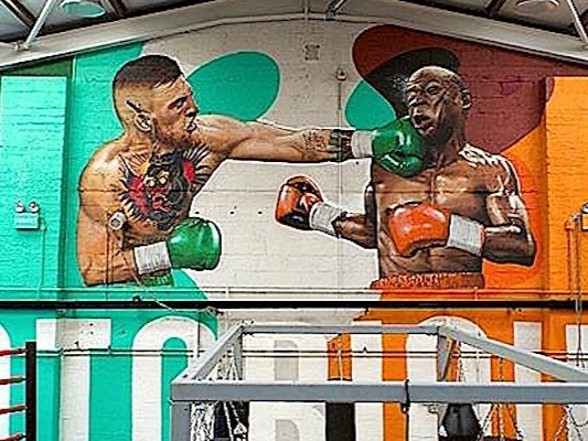 Conor McGregor 正在尋求與 Floyd Mayweather「世紀約架」的服裝贊助商