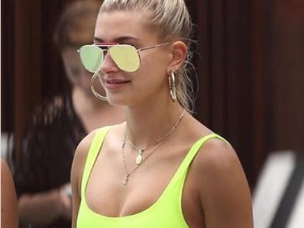小賈前女友獲評為全球最性感 !名模 Hailey Baldwin《私服穿搭》很帥氣!