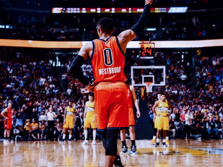 「感謝同伴們一整季的付出」！忍者龜 Westbrook 勇奪 MVP，得獎感言真情流露