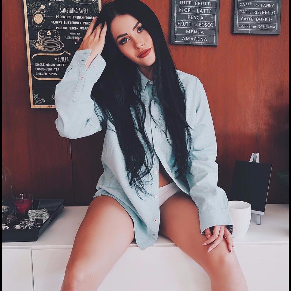 以為追蹤到大明星？讓你分不清真假的仿真明星素人 IG ！