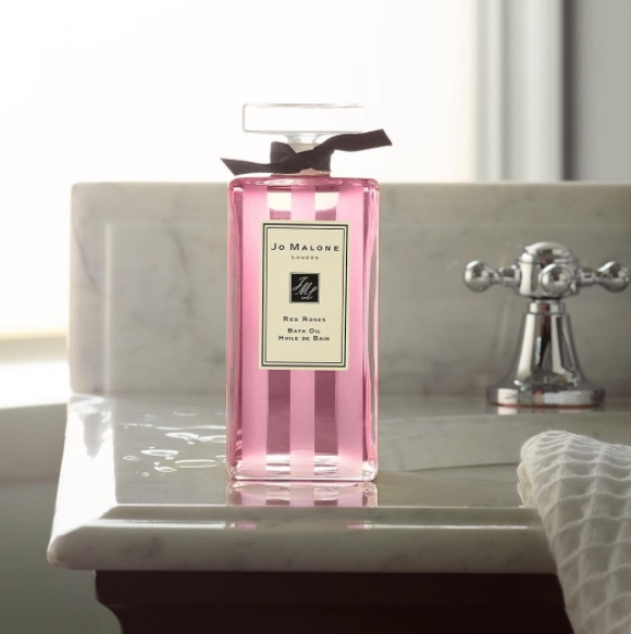 嫌買香水太貴？「Jo Malone香氛沐浴系列」讓你花少錢洗香香！