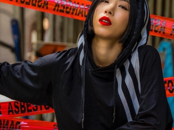 不只會跳舞？韓國最強編舞教母「Lia Kim」穿搭也超殺！