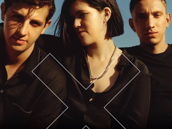 「怪奇女孩」是妳？The XX  新曲〈I Dare You〉音樂錄影帶簡直媲美微電影