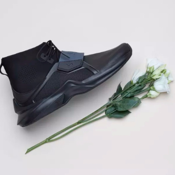 超帥！蕾哈娜 x PUMA Fenty 全新系列鞋款上架　高筒設計潮又霸氣！