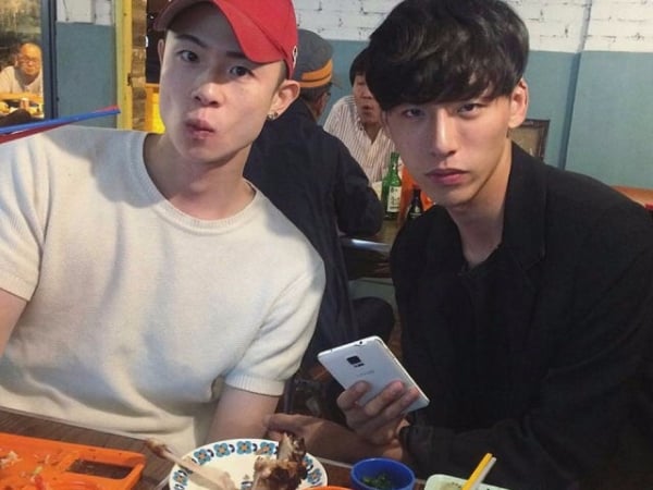 太養眼!火紅的日韓男同志情侶檔 又高又帥讓網友直呼:好唯美!