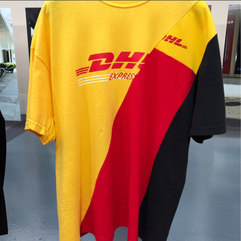 搶先看！Vetements 最新聯名DHL 商品間諜 