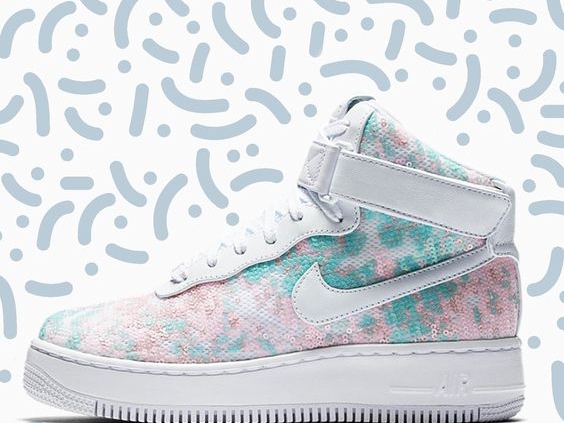 想有灰姑娘的玻璃鞋？「NIKE Air Force 1s X Glass Slipper」讓你美夢成真！