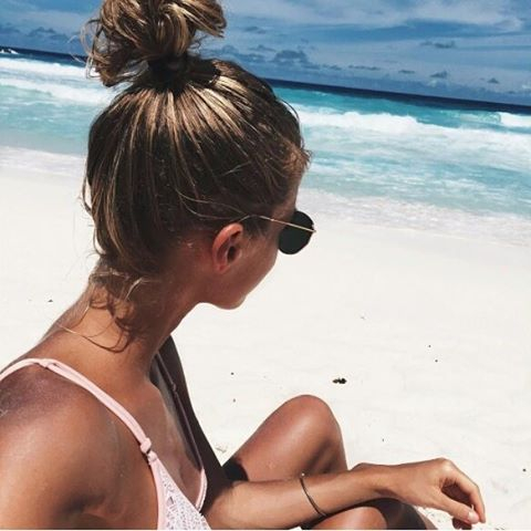 想要引人矚目？女孩們必學的 6 種夏日髮型！