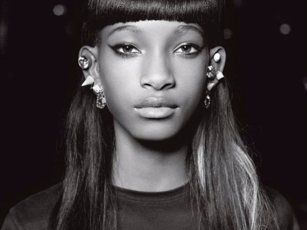 來自威爾史密斯的好基因！女兒 Willow Smith 才 16 歲就散發出強大女模氣勢！
