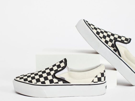 舊款新用？經典鞋款「&nbsp;Vans Slip-On Platform&nbsp; 」 厚底系列即將登場！   少女：寧願吃土也要買！