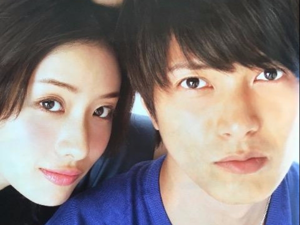 〔214閃光彈〕石原聰美和山下智久又傳婚訊?每年都固定會「被媒體結婚」4 組日本情侶檔!
