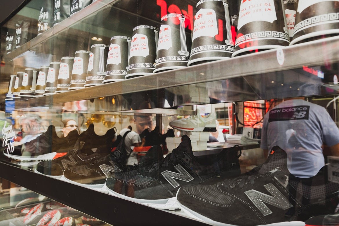 New Balance紐約打造快閃咖啡快餐車，賣的居然是 574 系列球鞋！