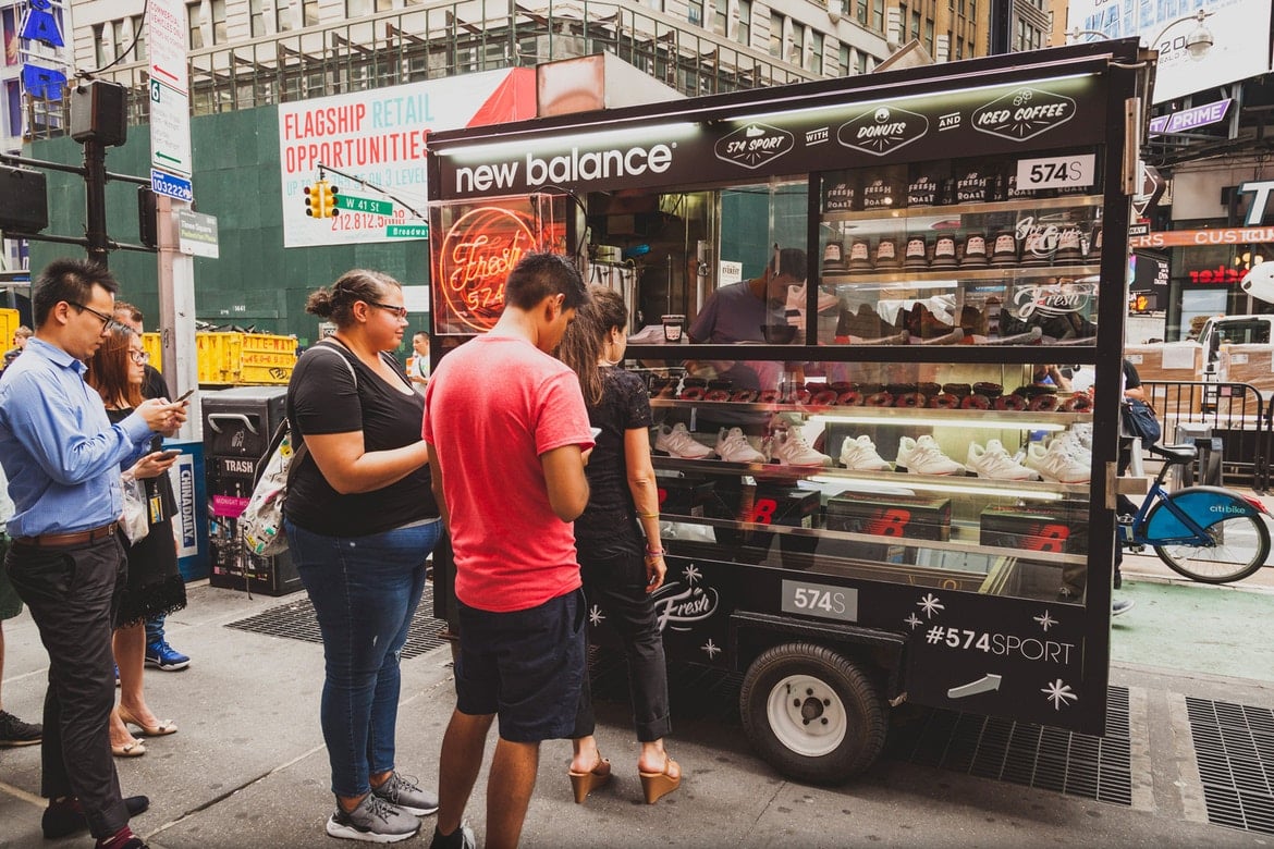 New Balance紐約打造快閃咖啡快餐車，賣的居然是 574 系列球鞋！