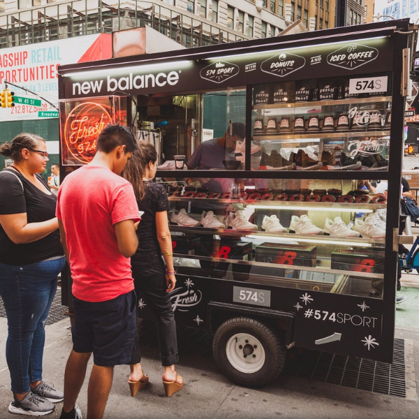 New Balance紐約打造快閃咖啡快餐車，賣的居然是 574 系列球鞋！