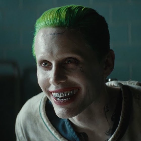 《自殺突擊隊2》最新劇照？「小丑」傑瑞德雷托半臉遭毀容　DC 未曝光幕後照釋出！