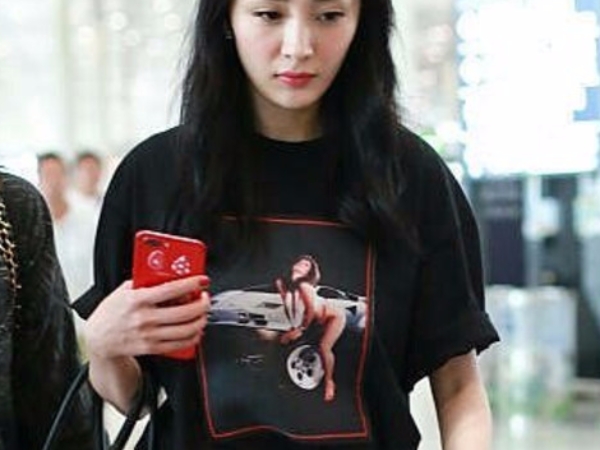 「又」撞衫！楊冪最新《機場私服》，與潮神A$AP Rocky穿同款！