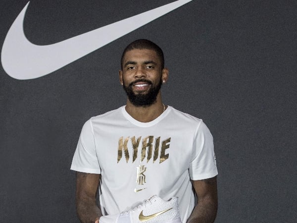 Kyrie Irving 臺北籃球之旅第二天！以「這個我來」的精神為瓊斯盃選手鼓勵