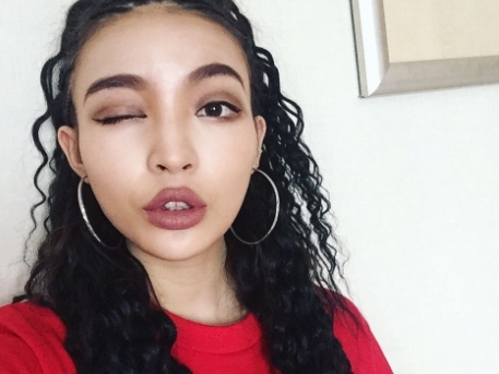 【潮妹一週間】You should know her name？神似「安室奈美惠」嘻哈女神 Vava 超火辣穿搭讓人直呼受不了拉！