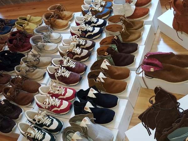 美國 54 歲商人是 visvim 鐵粉，收藏逾 30 雙經典鞋款！
