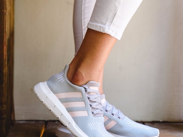 adidas Originals 全新SWIFT RUN「不刻意時尚」讓你天天輕鬆上手！
