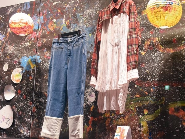 Balenciaga、Off-White、Loewe 新品齊亮相！TRENDS 與「小雪人與小小藝術家」合作新一季櫥窗展覽開幕