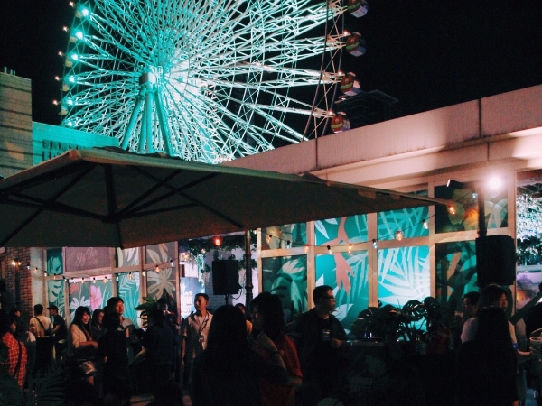摩天輪美景就在身旁！金色三麥打造全新 Skybar 綠意戶外空間
