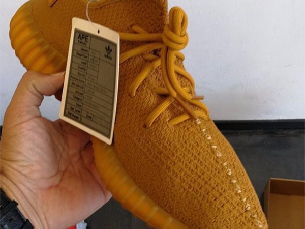 adidas YEEZY BOOST 350 V2 還有這兩款稀有配色，你買單嗎？