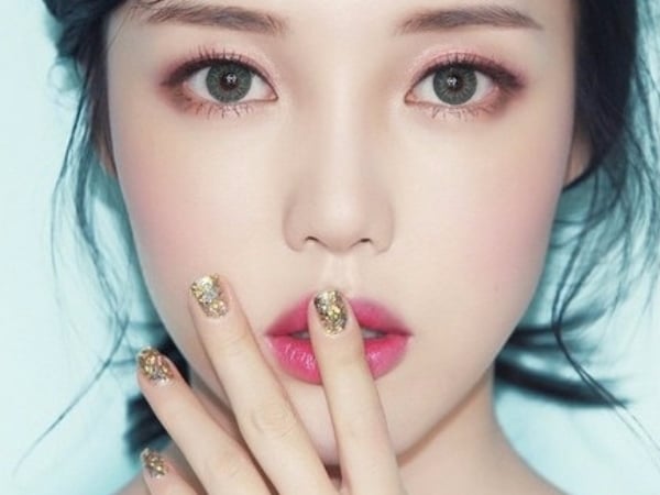 無眉娘有福了！特搜「持久型眉毛產品 Top 3 」 網友：再叫我無眉娘試試看...